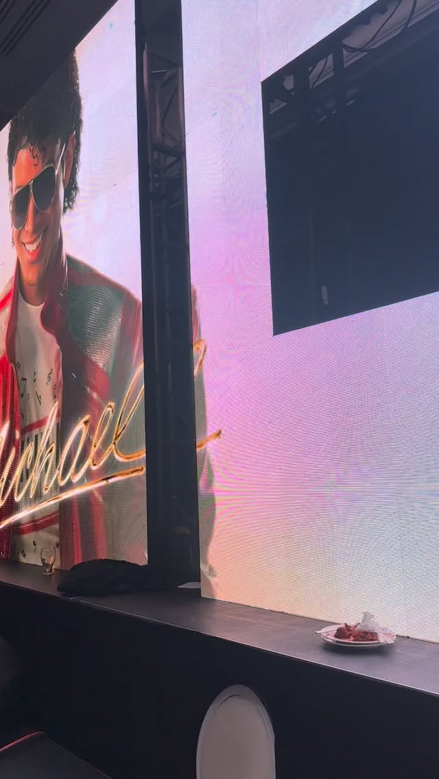 Last night was a movie 🎥 @ Gurman’s Sangeet
The energy in the room kept building—by the end, the crowd wasn’t just watching… they were locked in with every moment. 🪩✨
That’s when you know the experience hit.
@deejayatrix @woodbinebanquethall @majestictoronto @ialamphoto @amar.sahiba @ikchadacup @boothsbybixco @simplygorgeousdesigns
#WeddingEntertainment #SangeetNight #LiveExperience #bespokeentertainment