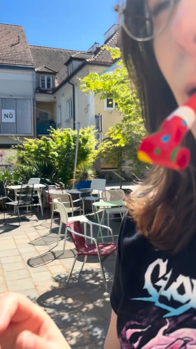 Kaum zu glauben, dass schon ein ganzes Jahr um ist! 🤩
Wir sind nach wie vor super glücklich mit unserer Entscheidung das Sea You weiterzuführen und wollen unseren Geburtstag am 1. Mai daher mit euch feiern 🥳
Es wird auf jeden Fall tolle Kuchen, gratis Sekt und gute Unterhaltung geben - wir können es kaum erwarten! 😍
SEA YOU on Friday ♥️
#seayouintulln #birthdaybash #brunch #seayou #firstbirthday