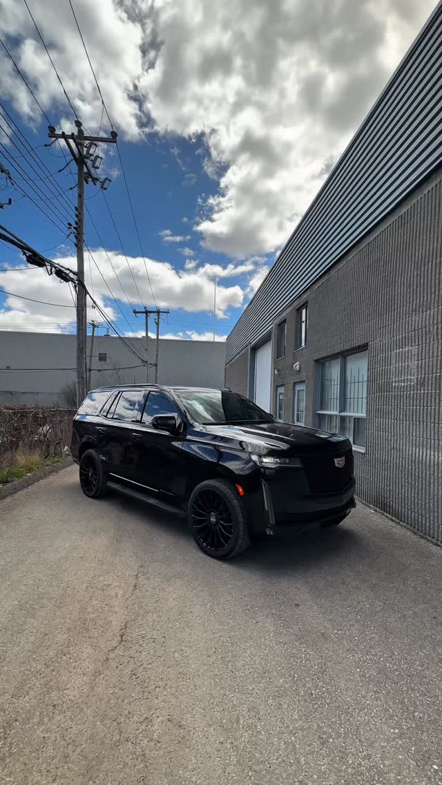 Cadillac Escalade fully blacked out.
24” wheels to finish the look.
Commissioned for our
partner company.
Let us know what you think.
@autoco.ca | @xpozecanada
📸 @awc_.clips
#escalade #blackedout #luxurysuv #custombuild #wraplife