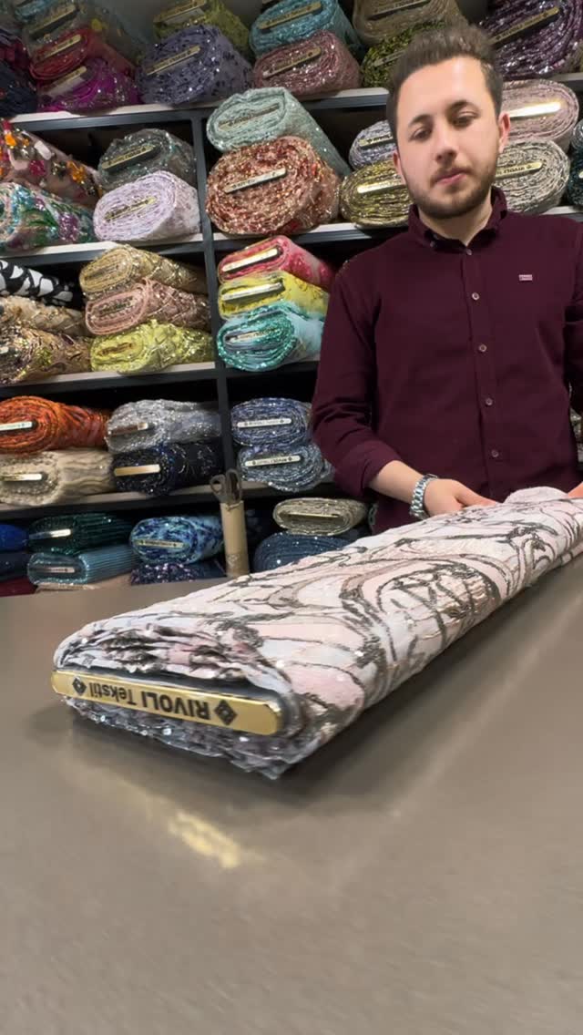 Order Now👈🏻
Feel free to contact us on the direct for more information at +905541947065 .
#FabricLover #rivolitekstilofficial #LuxuryFabric #TextileDesign #HauteCoutureFabric TextileIndustry DressMaking CoutureFashion