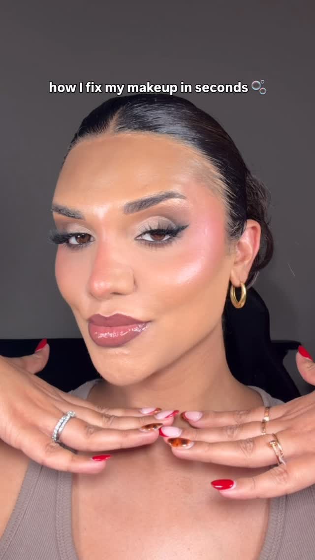 Simple fix for dull makeup, I’ve been using the @dalba_global White Truffle First Spray Serum from @pureseouluk and it has helped my makeup look more fresh, hydrated and glowy. You can also use it without makeup for a natural glow.
Thank you @brendandrayton for putting me on to this, I genuinely cannot live without it now.
What do you think 👀
#dalba #firstsprayserum #multibalm #makeuphack