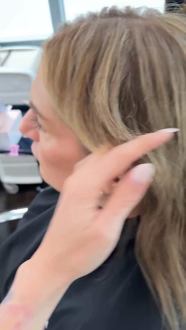 I was NOT kidding when I said I’m the fastest in the west. All without damage. All while maintaining integrity at every moment.
Mini highlight and gloss plus brand new full length hair extensions.
Comfortable, safe and life changing.
