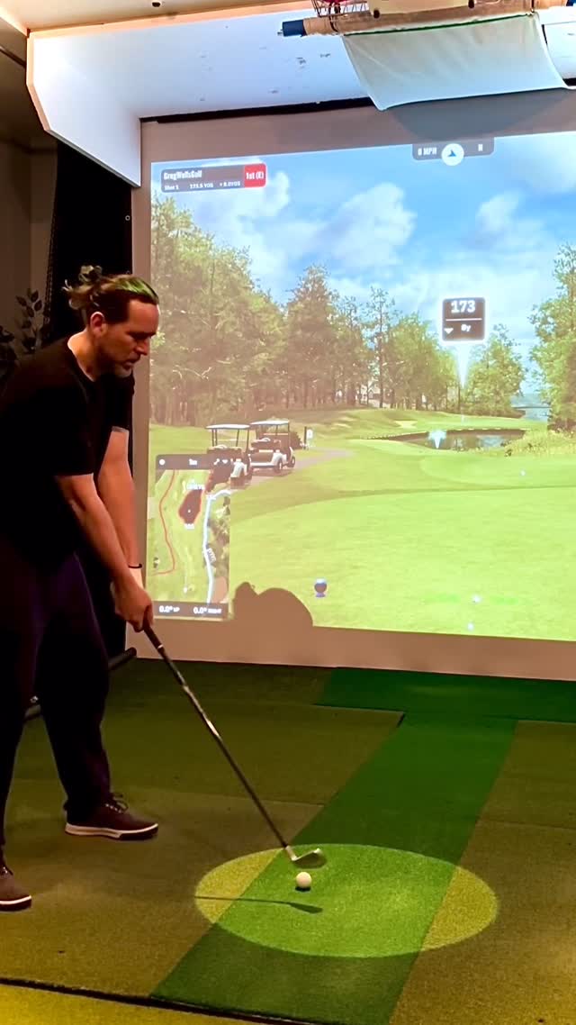 Good Smack! Excited to tee it up outside soon!
#golf #golflife #golfsimulator #outdoors #golfstagram