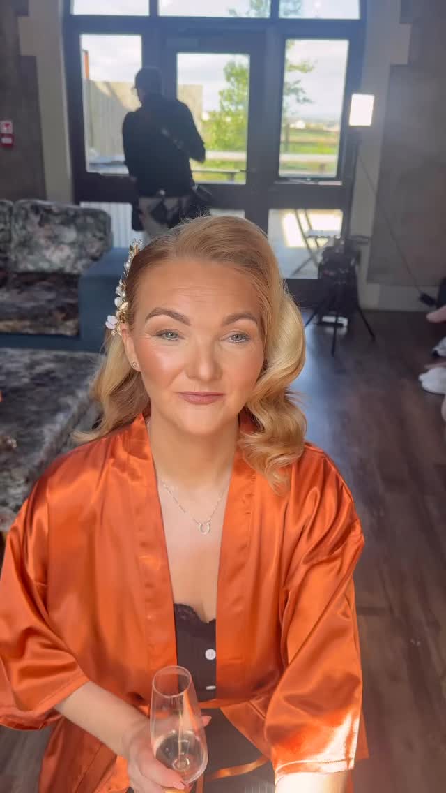 Soft, polished waves styled to create movement and a beautifully effortless finish, paired with glowing, radiant makeup ✨
A look designed to feel timeless, refined, and naturally elevated enhancing beauty while still feeling like you, just at your very best 🤍
#bridalhairandmakeup
#bridalmakeupartist
#bridalhairuk
#luxurybridal
#bridalstylist
weddinghairinspo
softwaves