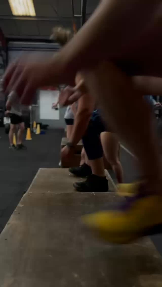 Super Saturdaaaays 🫶
•
•
•
Athletes built at @crossfitdeviant
#hardwork #intensity #machines #family #teamD