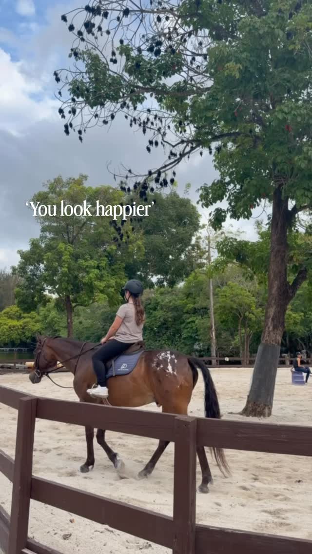 โyou look happierโฆโ ๐
thanksโฆ itโs the riding lessons.
thereโs just something about being around horses that changes you a little. more confidence. more fresh air. more connection. less noise.
the kind of therapy that doesnโt feel like therapy!
and honestly?
every kid (and adult) deserves a place where they can unplug, breathe deep, and feel this free.
if youโve been looking for a sign to startโthis is it.
DM RIDING for lesson information.
#davie
Horseback riding lessons in Davie, FL for kids and adults focused on confidence, outdoor experiences, and connection with horses.