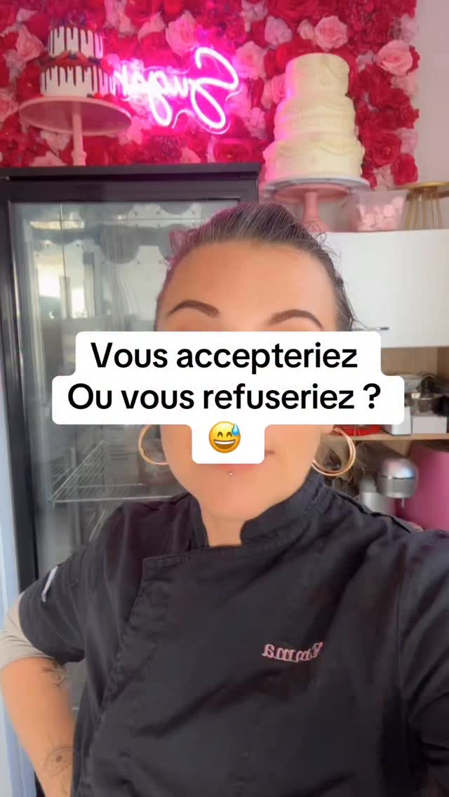 Bon…
techniquement je devrais dormir. 😅
Mais je viens d’avoir un appel d’un couple venu du Michigan spécialement pour fêter leur anniversaire de rencontre ce week-end…
et ils veulent un gender reveal LAST MINUTE. 🫠
Ils arrivent avec l’enveloppe ce soir.
Et le gâteau doit être prêt ultra vite.
Donc clairement… mon sommeil est actuellement en PLS. 😂
Mais en même temps…
comment dire non à ça ? 🥹
Et vous ?
Vous acceptez le défi ou vous refusez direct ? 👀
#cakedesign #genderreveal #cakeartist #gateaupersonnalise #patisseriefrancaise
