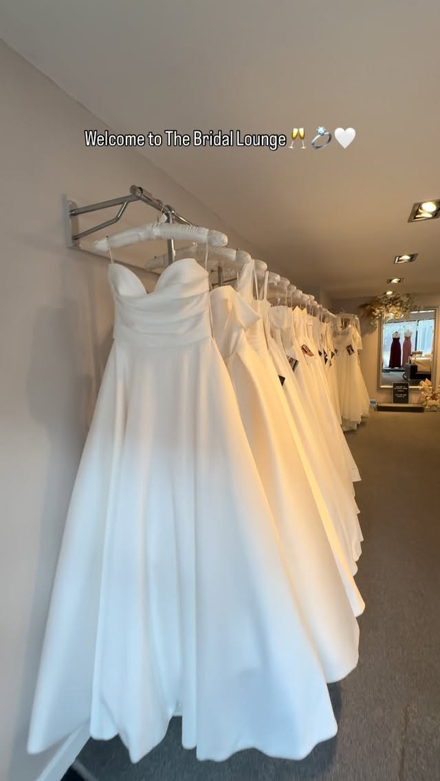 For all of our new followers, welcome to the The Bridal Lounge shop tour! 🤍💍
Book your appointment with us now xxx
#thebridalloungenewcastleunderlyme #wedding #weddingdress #bride #sayyestothedress