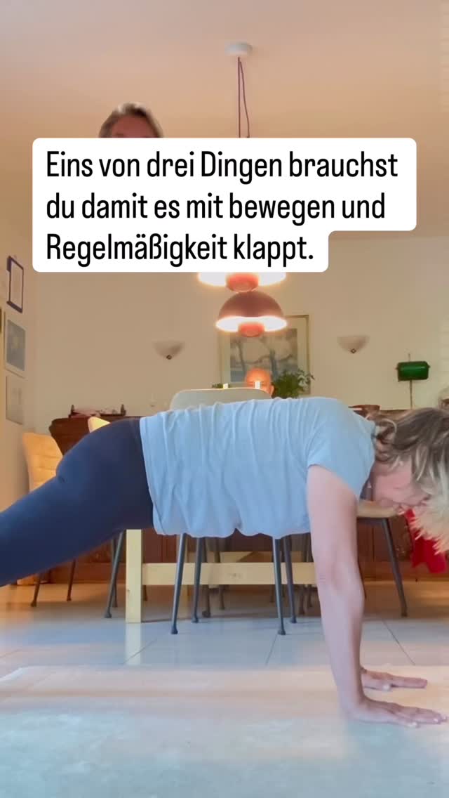 Wie denn?? Regelmäßig??!! 🧘♀️
Eins von diesen drei Dingen brauchst du damit es klappt:
➡️ Einen festen Platz
➡️ Die gleiche Uhrzeit
➡️ Menschen, die dich motivieren
Regelmäßigkeit ist das Zauberwort.
Montag, Mittwoch, Freitag acht bis 8:30 Uhr Samstags 8:30 Uhr bis neun.
Mach mit tut dir gut, wirst schon sehen.
#goldenageyoga #mrsbitziyoga #yogaeveryday