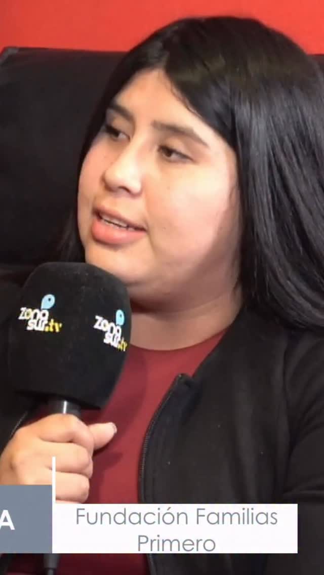 De mamá de Kinder Power a líder comunitaria 💜
Felicitamos a @maryoridanielada , coordinadora de Mujeres Power en Acción en Lo Espejo, quien hoy acompaña y moviliza a otras mujeres de su comunidad desde su propia experiencia.
Su historia refleja cómo el fortalecimiento de la parentalidad, las redes entre mujeres y el liderazgo femenino pueden generar transformaciones reales en las familias, los niños y los territorios. Maryorie comenzó como mamá en nuestro programa de Kinder Power, fue tutora de Leer es Poderoso y hoy lidera el programa en su comuna, multiplicando ese impacto en otras mujeres 🙌
Gracias a @zonasurtv por el espacio para conversar sobre estos temas y visibilizar historias que nacen desde las propias comunidades.
A otras mujeres y mamás les queremos decir que sí es posible abrir nuevos caminos, participar, liderar y convertirse en un aporte para sus comunidades desde sus propias experiencias 💫
Si te hace sentido, puedes apoyar dándole like, guardando o compartiendo para que esta conversación llegue a más personas.