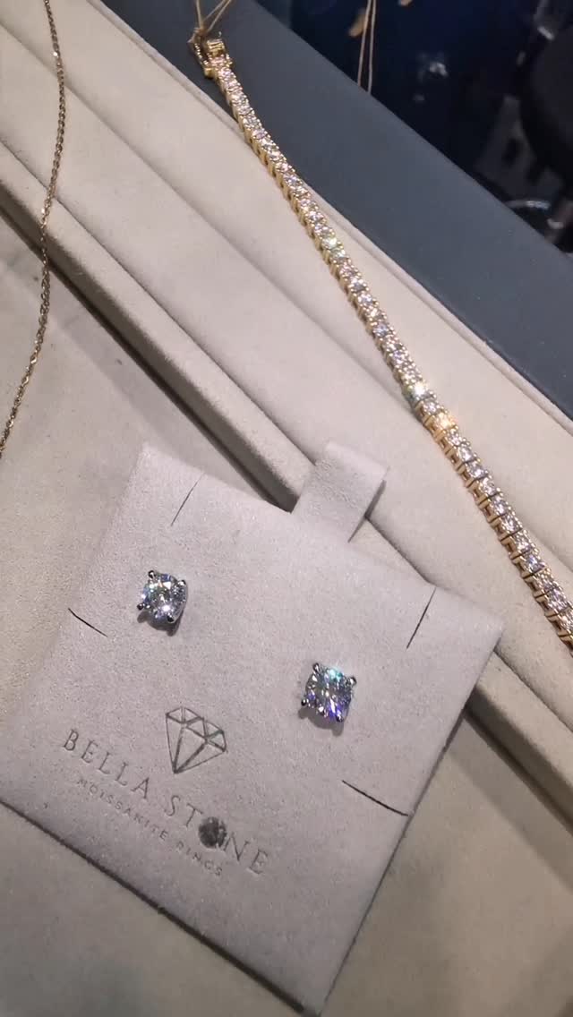 El regalo perfecto para decir, eres única para mi
#joyeria #joyeriafina #diamantes #moissanita #landmarkguadalajara