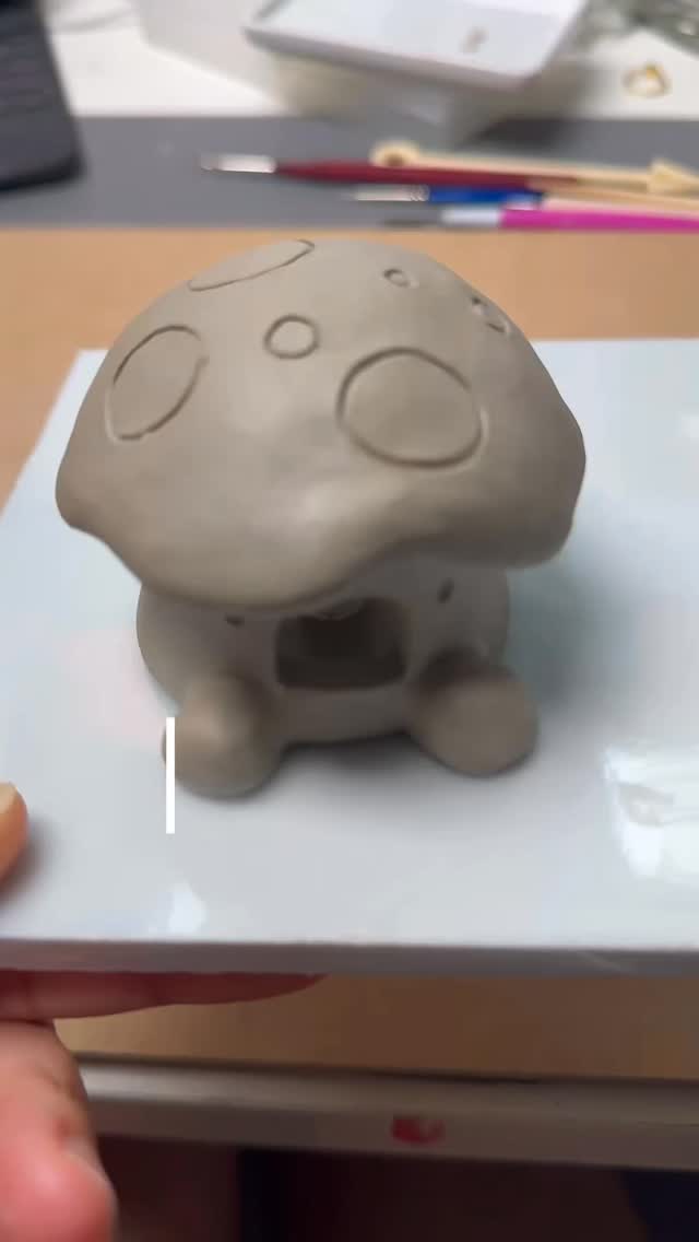 for when your mind won’t slow down,
but your hands can
#anneartwearproject #artobsessionbyanz #clay #event