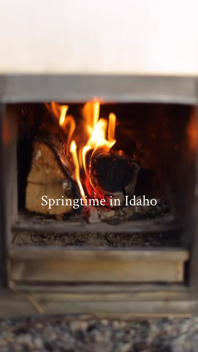 springtime in idaho 🌿
doors open tomorrow and we’re easing back into our favorite rhythm…
slow mornings, wood-fired tubs crackling, fresh mountain air, and that quiet kind of reset you didn’t know you needed.
we’ve missed this. come soak it in with us ♨️
#yellowstonepeaks #islandparkidaho #springgetaway #boutiquehotel #mountainescape hotspringsvibes travelidaho
