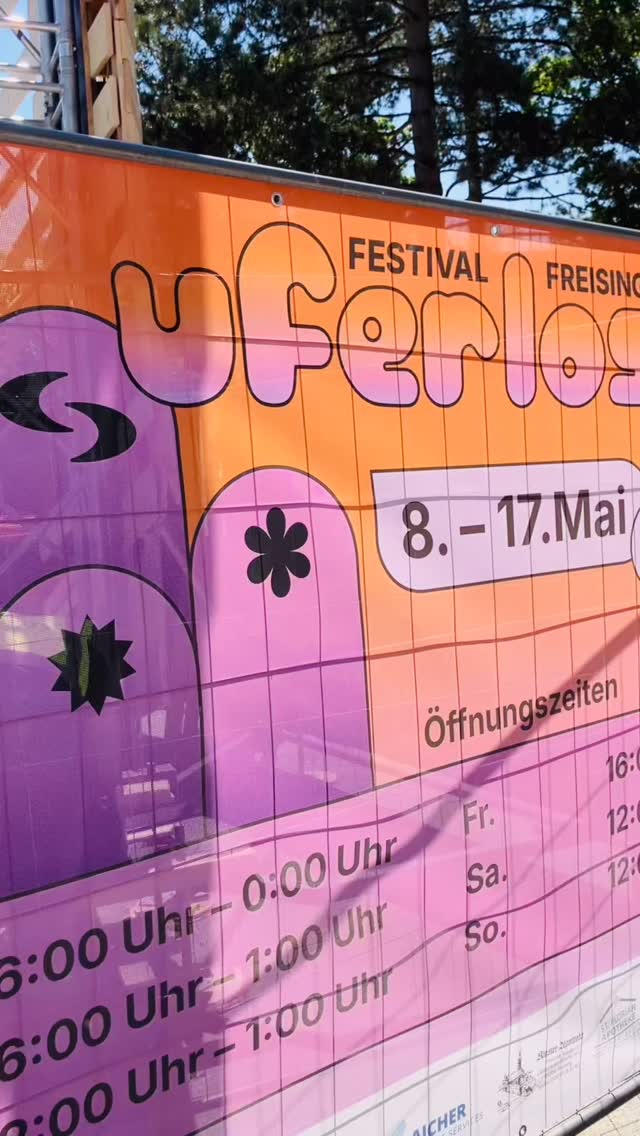 Uferlos 2026
Absolut last-Minute bin ich beim @uferlos_festival_freising aus Ausstellerin reingerutscht. Das ist eine große Ehre und Chance, mein Label einem breiteren Publikum vorzustellen. Diese Veranstaltung hat eine besondere Bedeutung für mich, da ich hier meine gesamte Jugend nahezu täglich war und es mit vielen schönen Erinnerungen verbinde. Jetzt dort einen eigenen Stand zu haben, fühlt sich wie ein Wunder an! Schaut gerne vorbei, bis Dienstag bin ich da. ab Mittwoch zieht @theclueclothing an meinem Platz ein.