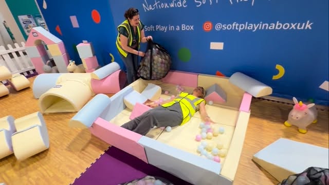 The finishing touch. Quadruple ball pit! ššš
#ballpit #ballpithire #softplayhire #softplayhireuk #softplayhirelondon