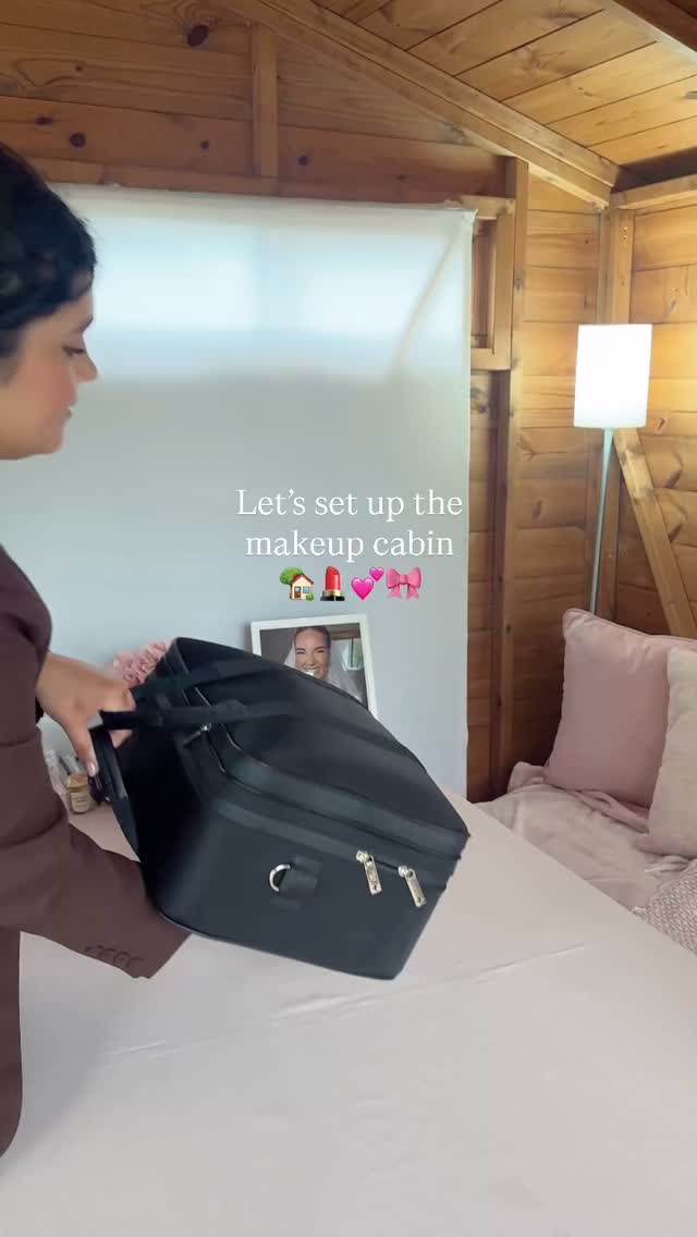 Let’s set up for a day of clients in the cabin 🏡💄🎀💕✨