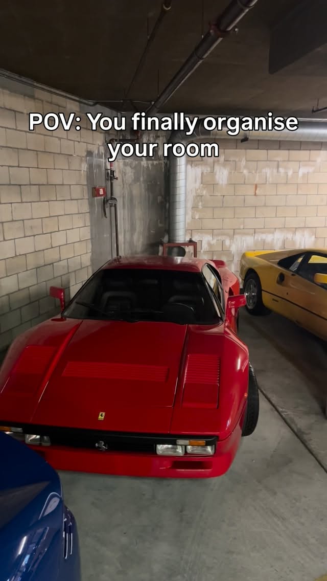 Throwback to when I had to move all my cars out to paint my garage. Which look do you like better ? Random or color coded?
Comment below 👇
#garage #supercar #ferrari #carsofinstagram