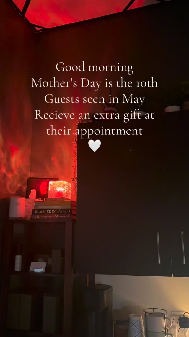 Good morning!
I hope you have a good day and want to remind you that Mother’s Day is the 10th.
I’ve got a few spots open for my signature cloud 9 headspa or SOL glow facial.
Appointments booked in May recieve an extra something special.
🤍
Bellerayebeauty.glossgenius.com
#cincinnati #skincare #headspa #esthetician