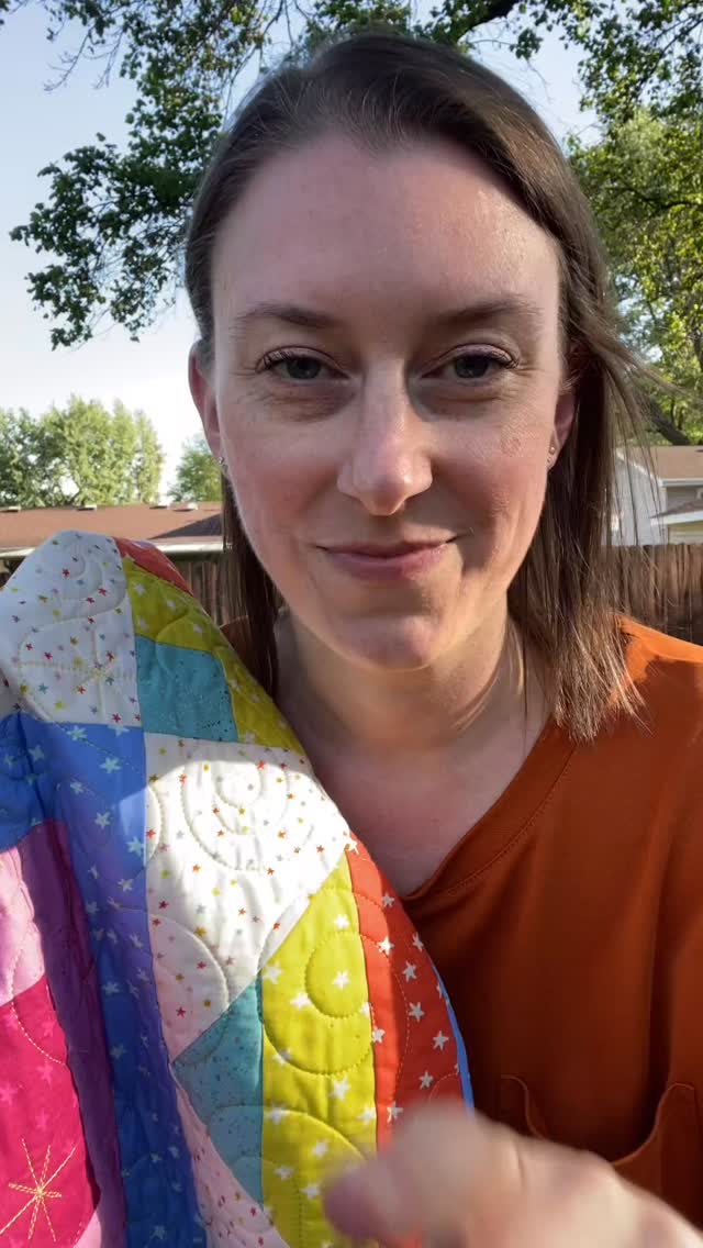 Thank you, thank you for all the Starstruck love! ✨ 💕
There’s still time to grab your pattern for 15% off through May 7! The quilt-along starts in less than a month and I can’t wait to sew along with everyone! 🎉
#hhstitches #happyhourstitches #starstruckquilt #starquilt #rubystarsociety