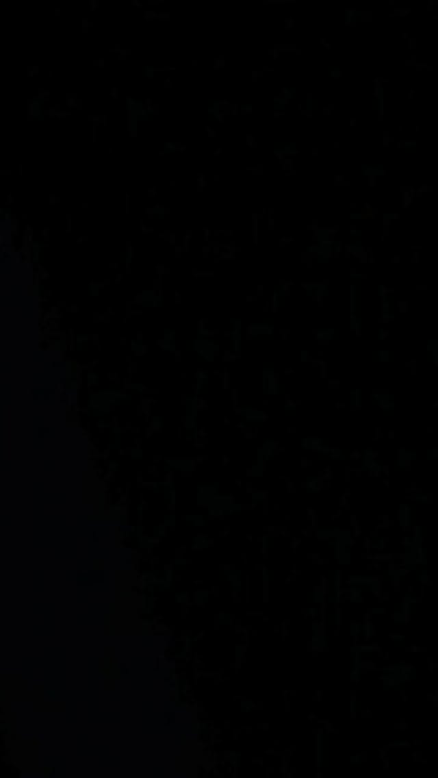 Jaunimo erdvė po truputį jaukėja!
Jaunuoliai kurį laiką ruošė sienas dažymui ir jiems pavyko jas nudažyti! Dabar esame kitame etape- mažėja dulkių po remonto darbų, daugėja nuotraukų ant sienų ir girdisi labai daug juoko, kuriant naujus atsiminimus įsirenginėjant! Visa tai šią vietą paverčia dar artimesnę ir savitesnę!
Tuo pačiu vyksta ir kiti darbai – tapoma laiptinė, o vakaras vakar buvo tiesiog pilnas juoko, bendrystės ir smagaus laiko kartu 🫂
Ir tas mūsų klausimas apie sienų spalvą… ar ji galutinė? 😄
Atsakymas – ne! Pirmasis variantas ne visai „prilipo“, tad pasitarus ir su kultūros centro direktorės padrąsinimu buvo priimtas sprendimas – perdažyti ir ieškoti tos spalvos, kuri tikrai tinka ir džiugina visus! 🥰
Po truputį erdvė įgauna vis daugiau gyvybės, o dar laukia daug kūrybos!
🥳 Sekite naujienas – pokyčiai tęsiasi!
Traptautinis projektas Falling into Place (Vietokūra), finansuoja Europos Sąjunga #fallingintoplace #erasmusplus
Traptautinis projektas Falling into Place (Vietokūra), finansuoja Europos Sąjunga #fallingintoplace #erasmusplus
👥 @apice.ue (Italija), @fack_seite (Vokietija)
