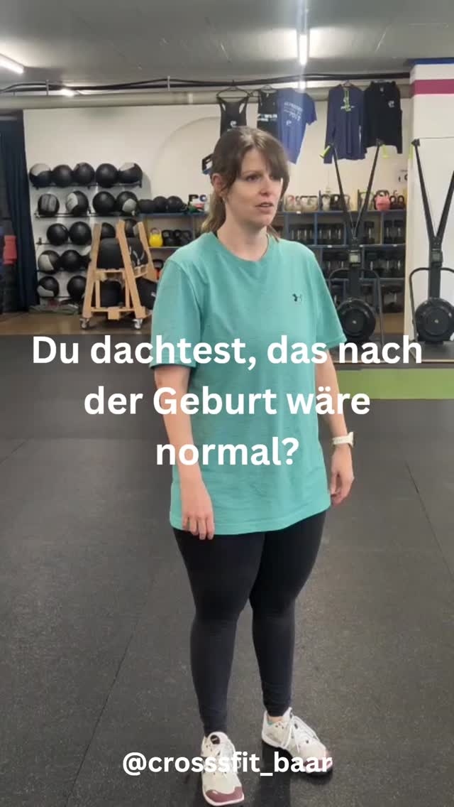 Du dachtest, das wäre normal?
Einmal niesen… und plötzlich passiert mehr, als du eigentlich willst? 😅
Viele Frauen kennen das nach der Geburt – aber kaum jemand spricht offen darüber.
👉 Wichtig: Es ist häufig – aber nicht normal.
Dein Körper hat Grossartiges geleistet. Und genau deshalb verdient er jetzt gezielte Unterstützung
Ein schwacher Beckenboden kann sich zeigen durch:
– „kleine Unfälle“ beim Niesen, Husten oder Lachen
– ein Gefühl von Instabilität
– fehlende Spannung in der Körpermitte
✨ Die gute Nachricht: Du kannst deinen Beckenboden wieder aufbauen, stärken und zurück in Deine Kraft kommen.
In unseren Rückbildungskursen lernst du:
✔ deinen Beckenboden richtig wahrzunehmen
✔ ihn gezielt zu aktivieren und zu stärken
✔ dich wieder sicher und kraftvoll in deinem Körper zu fühlen
👉 Du musst damit nicht leben.
Schreib uns oder klick auf den Link in der Bio für alle Infos 💌
#rückbildung #beckenboden #mamafitness #kantonzug #postpartum