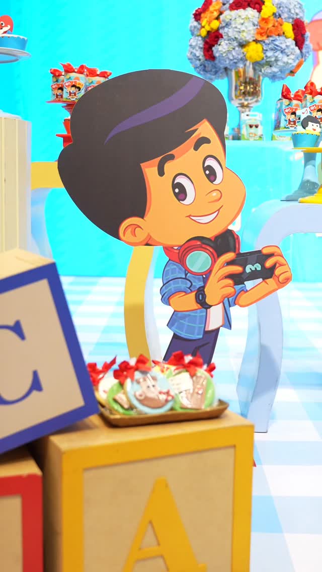 ✨ Um aninho do Davi Lucca celebrado com muito amor e alegria no tema 3 Palavrinhas 💙🎉
Cada detalhe pensado para transformar esse momento em uma lembrança inesquecível! 🥰
Quer fazer a festa dos sonhos do seu pequeno também? Venha conhecer nosso espaço e viver momentos especiais com a gente ✨
📍 Agende uma visita
📞 (21) 99798-8844
🎥 - @williamsantosfilms