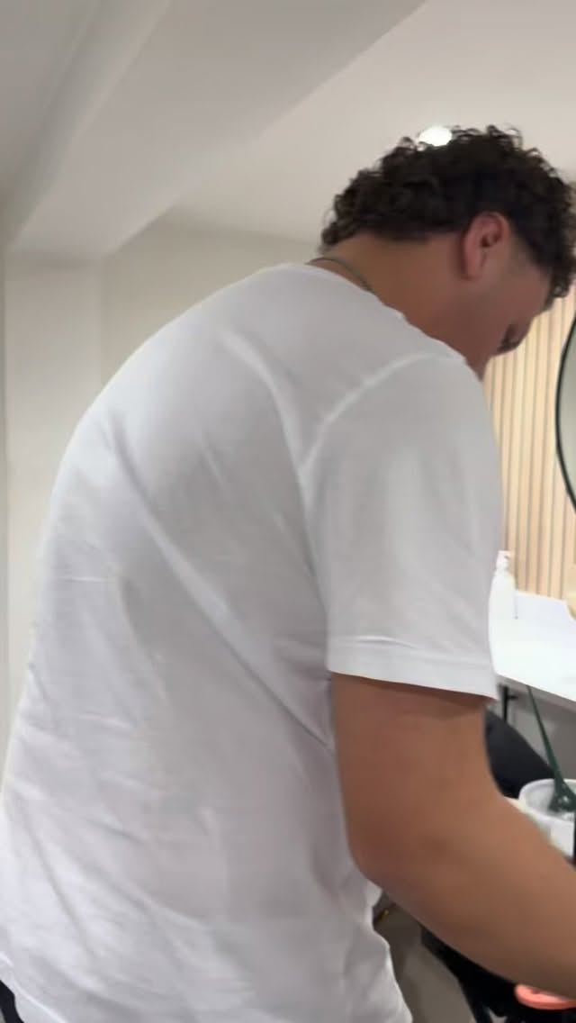 Watch Harry in our Sevenoaks branch create a blonde package 😍
