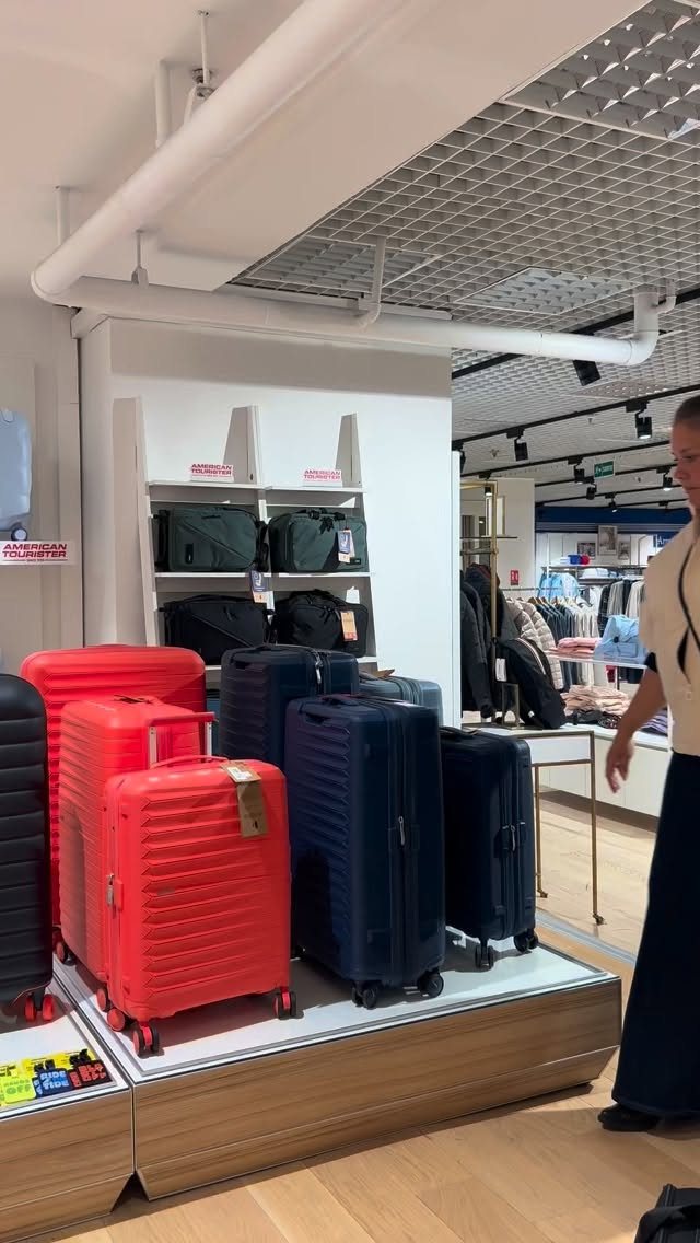 đšĂ ne pas reproduire chez soi⊠sauf si câest une @mysamsonite đ§ł
On teste la rĂ©sistance pour vous prouver quâavoir une Samsonite, câest avoir un garde du corps pour vos souvenirs de vacances đ
#samsonite #printempstours #traveltip #travelgram #villedetours
