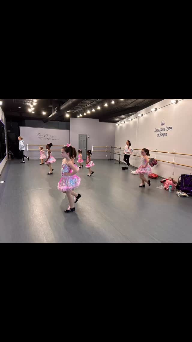 Dress Rehearsal continues! 💜👑
#loyaltoroyal #rdcforever #discoverbabylon #longislanddancestudio #royaldancestudio