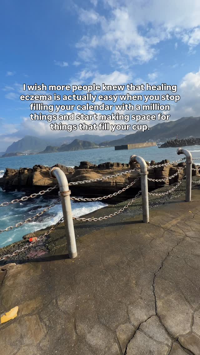 This one’s for all my warriors burning yourself out!!!!
You can’t heal from an empty cup
So stop putting yourself last
If you want to be able to show up as your best self as a business owner, mother, parent, you need to make space for yourself 🫶
Save and share this to someone you know whose eczema might be flaring because of burnout!
#eczemahealing #eczemahelp #gutskinconnection #nervoussystemhealing