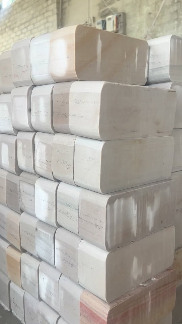 Curved stone forms designed to bring softness and depth into architectural spaces.
Crafted in natural cream-toned stone, these pieces can be used to create premium wall cladding compositions with a more refined and sculptural appearance.
Developed and manufactured at
OM INDUSTRIES.
#stone #architect #naturalstone #wallcladding #interior
