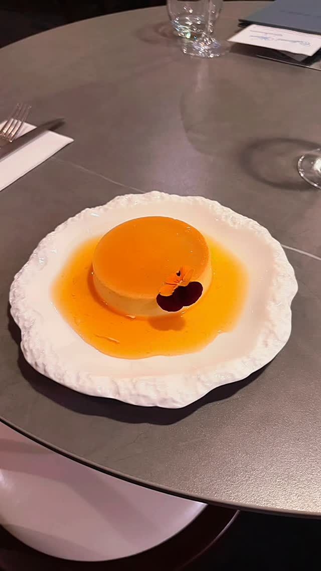 The little wobble says it all ✨
Silky vanilla crème caramel finished with warm golden caramel sauce — simple, elegant, timeless.
Sometimes the classics are still the best.
#BellezzaRestaurant #CremeCaramel #MelbourneFoodie #malvernrestaurants #dessertsinmelbourne