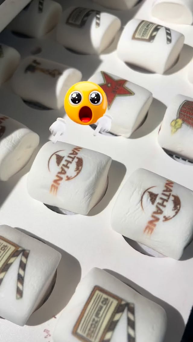 🍬✨ Et si ta guimauve devenait interactive ?
Chez Pastel Candy, on a testé un concept aussi fun que gourmand : l’impression de QR code directement sur des guimauves 😍
👉 Tu scans, tu découvres, tu dégustes 🍭
La gourmandise passe clairement au niveau supérieur 🚀
📍 Pastel Candy
12 rue Mounet-Sully, 75020 Paris
📞 01 77 15 01 75