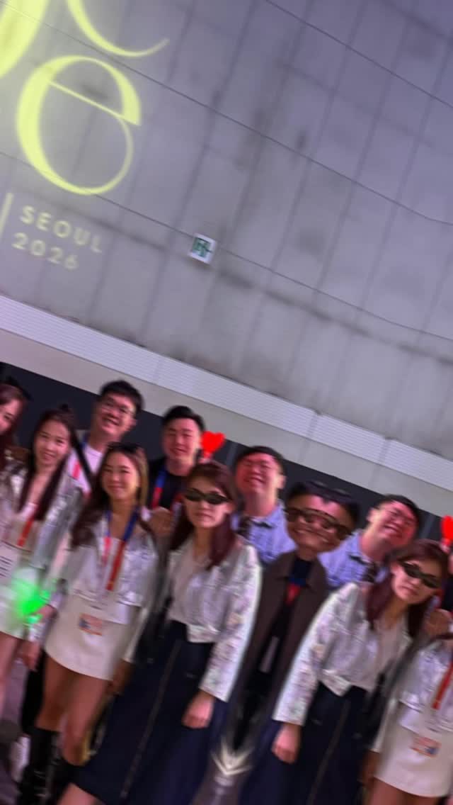 QCE in Seoul was a whole vibe 🇰🇷
Walk walk walk,
food food food 🍜🍗
shop shop shop 🛍️
…and memories made with the best company