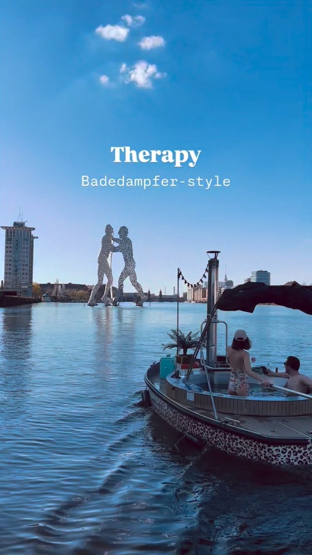 After a weekend like May 1st in Berlin…you kind of need this.
Crowds, chaos, long days and nights, maybe one too many drinks….it’s fun, but it catches up with you. And by the end of it, all you really want is to slow things down a bit.
And that’s what we do best 🙋♀️🙋♂️
Fresh air, warm water, no noise, no plans. Just cruising, chatting, doing absolutely nothing for a while.
Honestly…the best kind of reset.
Call it therapy - Badedampfer style.
#badedampfer #floatingtub #wellnessonthewater #thingstodoinberlin #exploreberlin #visitberlin
