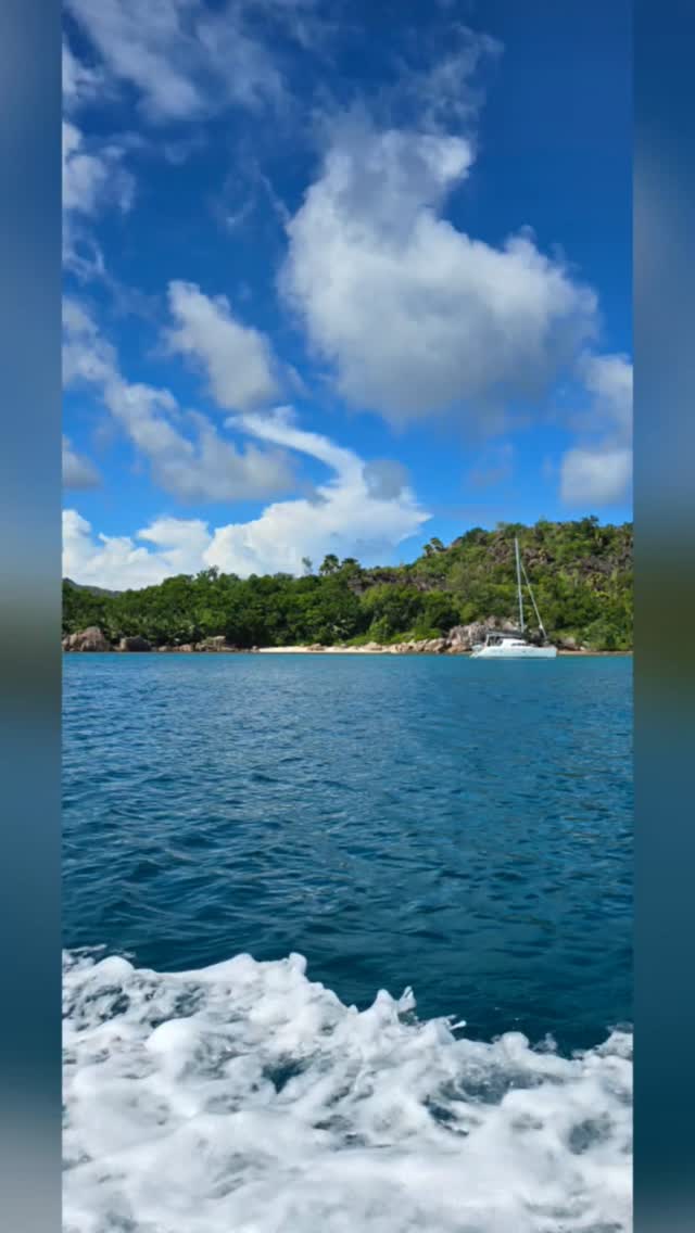 #snorkeling #islandlife #seychelles #stressfree #boattrip