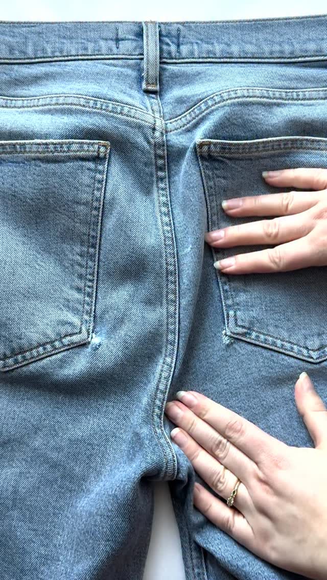 Small tears in denim, almost gone 👌
Repairs that blend perfectly, like they were never there 💫
These @agolde jeans were repaired by Maker Fleur W based in East London 🙌
#denimrepair #invisiblemending #theseamfixedit #CareAndRepair #Makers