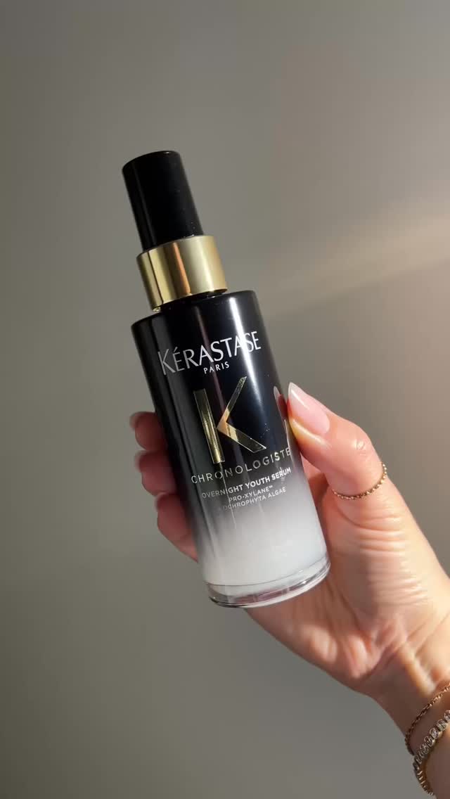 One night is all it takes to target 5 signs of hair aging. ✨ #bellanellabeauty
The Chronologiste Overnight Youth Serum is your ultimate hair longevity ally, designed to revitalize every fiber in a single, transformative night. Also available in a travel-size format, it ensures your most indulgent ritual follows you wherever the journey takes you.
#Kerastase #Chronologiste #HairLongevity #NightRitual