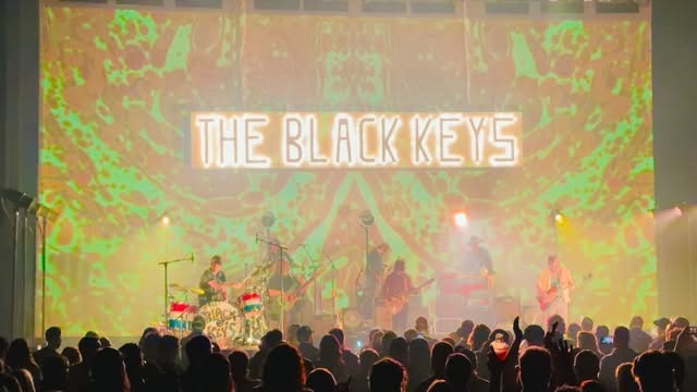@theblackkeys with my lady @camillehaley1234 at the @louisvillepalace .