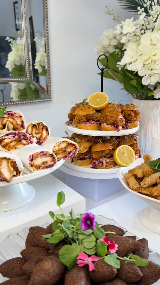 Etsy & Kandi promise night …Eltermani ‘s baby shower and 1rst birthday all in 1 day …🥂🎂#cateringbymona #delicious #yummy #foodporn #event