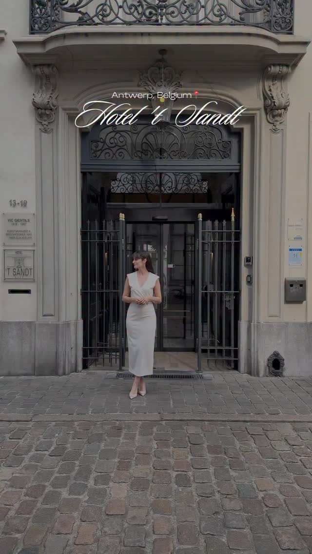 PUBLICITÉ | Tucked inside the historic heart of Antwerp, @hotel_tsandt is not your typical boutique hotel, it’s a family-owned luxury hotel with soul, character and that rare feeling of being welcomed into a private residence. 🏩
With only 29 unique rooms and suites, every space has its own personality: historic details, warm interiors, elegant textures and that quiet charm you only find in places with real history behind them. ✨
What makes it even better?
A private parking in the centre of Antwerp , which, if you know the city, is basically luxury on its own. 😅
Perfect for a romantic weekend in Antwerp, a refined city escape, a business stay, or even a private meeting in one of their elegant meeting rooms.
A boutique hotel with history, intimacy and personality - exactly how Antwerp should be experienced.
📍 Hotel ’t Sandt, Antwerp
#HotelTSandt #AntwerpHotel #BoutiqueHotelAntwerp #LuxuryHotelAntwerp #visitantwerp