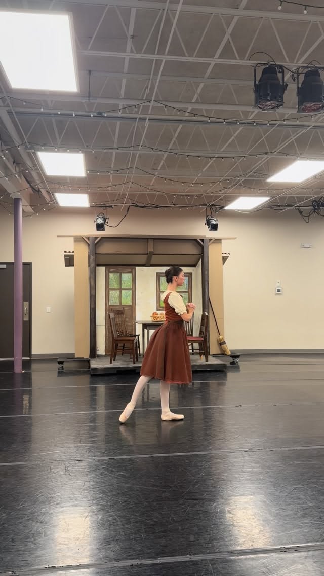 Don’t miss Hansel and Gretel — filled with breathtaking moments like this, coming to the stage in just a few days! ⭐️
Experience the beauty, emotion, and magic for yourself - purchase your tickets today!
🔗 in bio
🎟️https://www.littletonballetacademy.org/hanselandgretelballet
#hanselandgretel #hanselandgretelballet #lybproduction #lybdancers #ticketsavailable