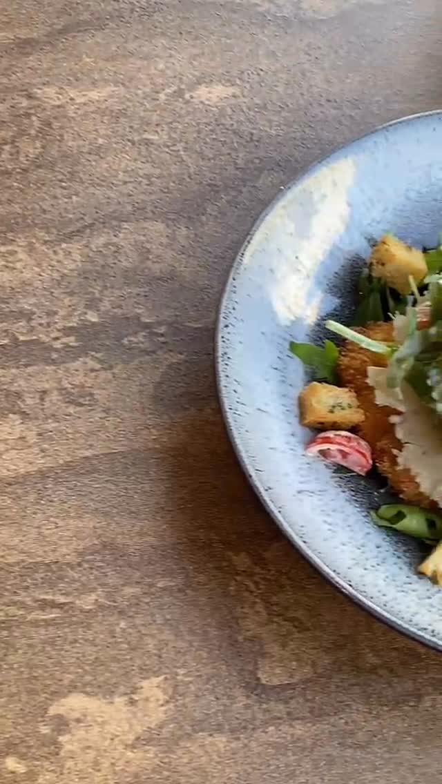 Spring Chicken Salad
Fresh, vibrant, and exactly what spring should taste like.
Light plates, good company, and long afternoons at SALT.
#maldon #essex #springmenu #italianfood #salad