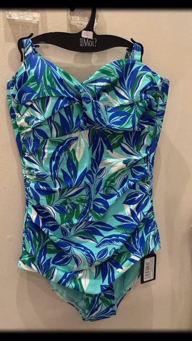 New in! Bright, colourful swimwear has arrived from Pour Moi ☀️🌴💙💚
The Santa Monica swimsuit in this stunning aqua palm print is bringing all the tropical holiday vibes ✨ With gorgeous greens and blues, it’s the perfect mix of flattering style and supportive comfort 👙💕
Featuring:
💫 Removable and adjustable straps
💫 Hidden control panel for a sculpted feel
💫 Hidden shelf support
💫 Moulded cups
💫 Non wired comfort
💫 Flattering ruching at the front
Go full on ‘matchy matchy’ with the gorgeous beach dress! ❤️
Designed to help you feel confident, comfortable and ready for sunshine 🌊☀️
#PandorasBox #PourMoi #SantaMonica #HolidayStyle #SwimwearLove
