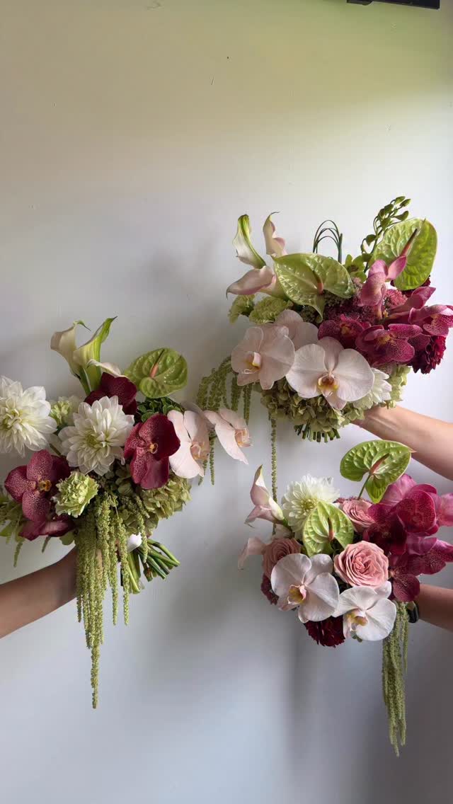 Thought these bridesmaids beauties deserved a permanent spot on the feed! I recently had a florist from another country comment on a reel my bouquets were too expensive. Here I present my evidence that they are worth every dollar 😉