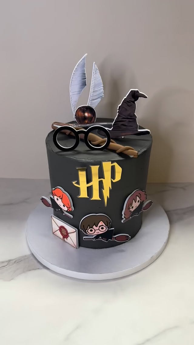 🪄🧙🏼
#sucreetcel #cake #ecublens #gateauanniversaire #gateau