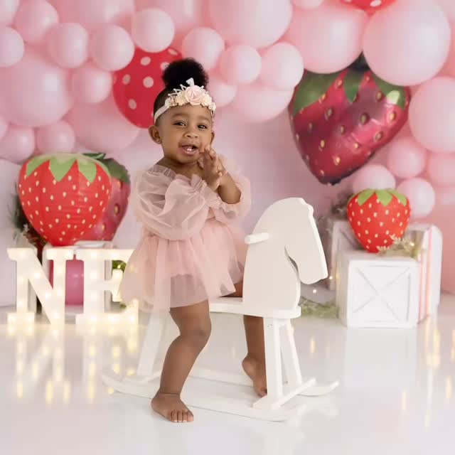 Strawberry Smash Cake #strawberrysmashcake #sanmateophotographer #cakesmash #strawberryphotography #1yearphotoshoot