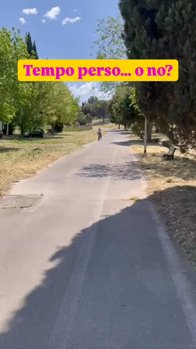 A volte non serve fare di più.
Serve solo uscire, respirare… e tornare a sentirsi. 🌿
Questo momento è semplice, ma è reale.
E spesso è proprio da qui che ricomincia il benessere. 💛
✨ Se senti che hai bisogno anche tu di ritrovare equilibrio, scrivimi.
#benessereolistico #mindfulnessitalia #felicitàconsapevole #vivereinpresenza #yogaitalia