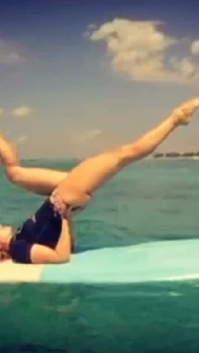 It's International Pilates Day!
Here's a self indulgent trip down memory lane to celebrate.....
I was lucky enough to start doing Pilates back in 1999 thanks to the forward thinking Head of Dance at the ballet school I went to, but between then and 2015 (when I started this Instagram account!) I have no video evidence of my practice, trainings or first studio.....
So, here is some of the last 11 years I've been documenting Pilates:
š“ Starting in the Cayman Islands when Instagram was all about filters
š» Trips back and forth to California to train at BASI HQ with Rael Isacowitz, and making lifelong friends
š«¶š½ Teaching at ENERGY in Cayman with my amazing colleagues
š Taking time out to travel the world and visit as many amazing studios and conferences along the way
šÆšŖ Back to Jersey and opening my second studio with @jennalamornamovement
āļø More travel to host Pilates retreats and teacher trainings for BASI
š¶š¼ First baby and all the home workouts during covid
šØ Third studio fit out whilst rebuilding my body
š„ Filming online classes and my prenatal programmes during my second pregnancy. Forever grateful to all these amazing Pilates models (my clients and friends)
šŖš½ Rebuilding after baby 2, absolute mayhem
ā¬
ļø Back to Cayman to grow and welcome baby no. 3
š And back again to Jersey to reopen my studio and a third (and final!) body rebuild
Pilates is part of my everyday life, and I'm SO grateful to it for giving me a passion, career and keeping me strong and sane through the last 27 years!
PS. My kids chose the music. There is zero context.
#pilatesday #pilates