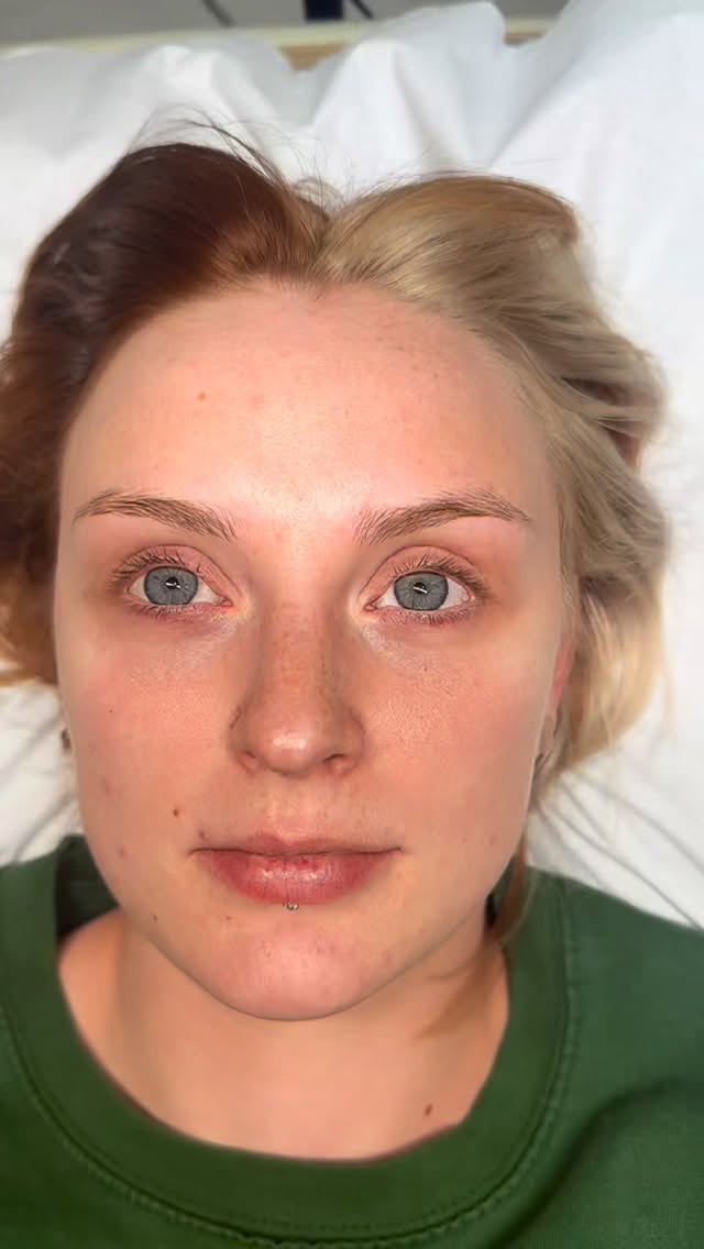 Korean lash lifts for the win! Like hello what a difference!!
This month only £45 instead of £50!
😍
#koreanlashlift #lashlift #lashliftandtint #aberdeenshire #lashliftartist